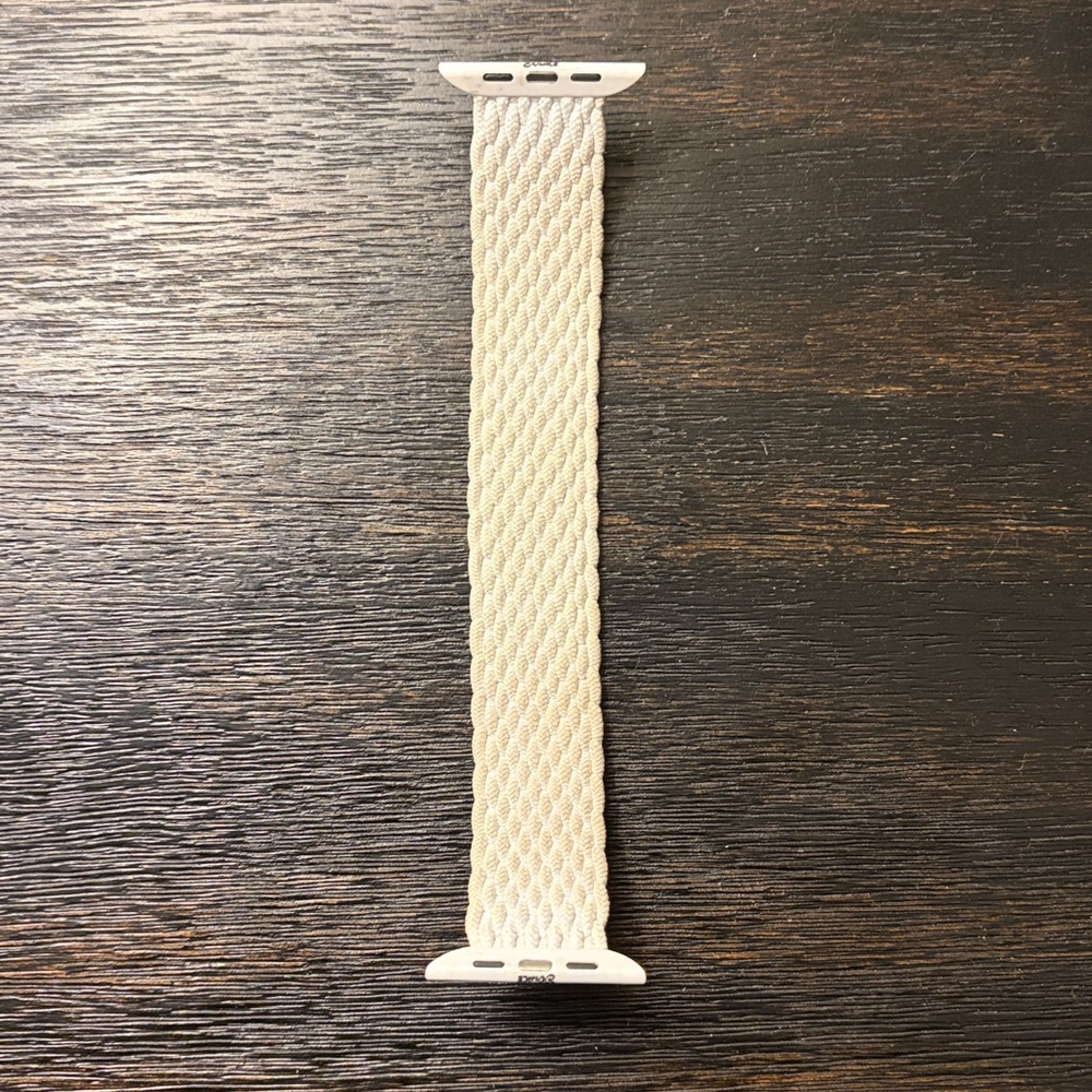 Apple’s 44mm Charcoal Braided Solo Loop - size 8 (plus an off-brand White loop) - Picture 4 of 5